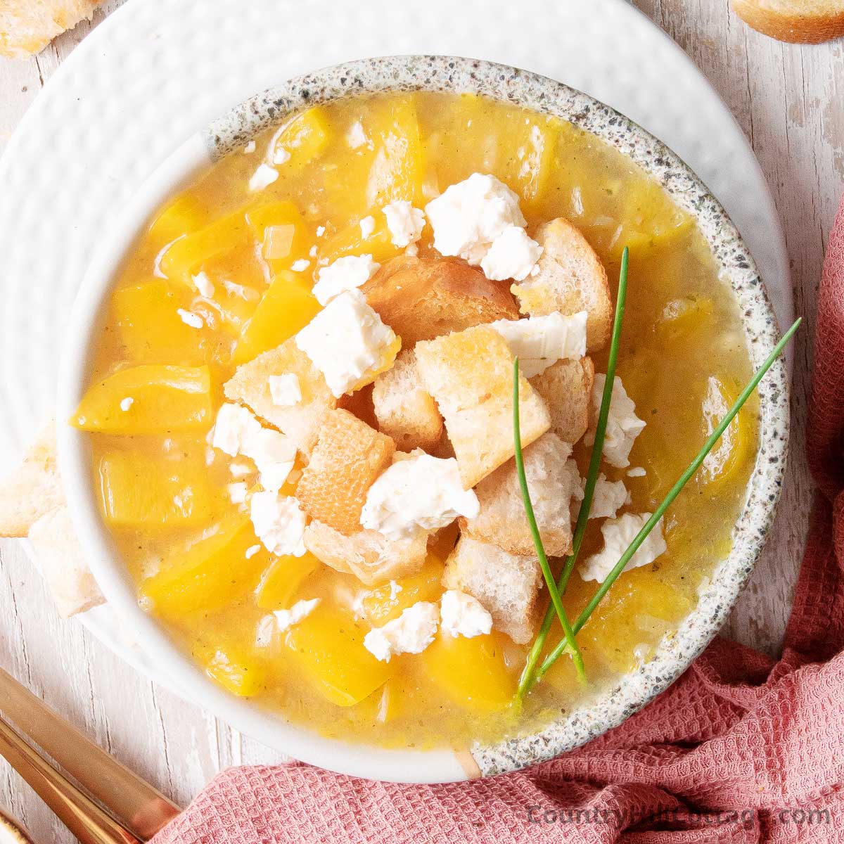 Easy Sweet Pepper Soup: Warm or Chilled, Ready in 35 Minutes